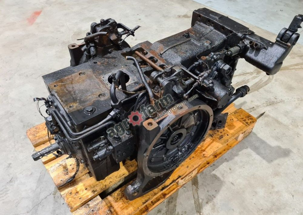 Skrzynia biegów, most tylny Deutz Agrotron 100 - Pavarų dėžė: foto 4 Skrzynia biegów, most tylny Deutz Agrotron 100 - Pavarų dėžė: foto 4