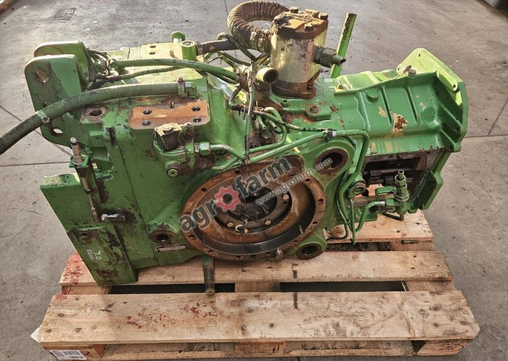 TYLNY MOST I SKRZYNIA BIEGÓW JOHN DEERE L113175 - Pavarų dėžė: foto 3 TYLNY MOST I SKRZYNIA BIEGÓW JOHN DEERE L113175 - Pavarų dėžė: foto 3