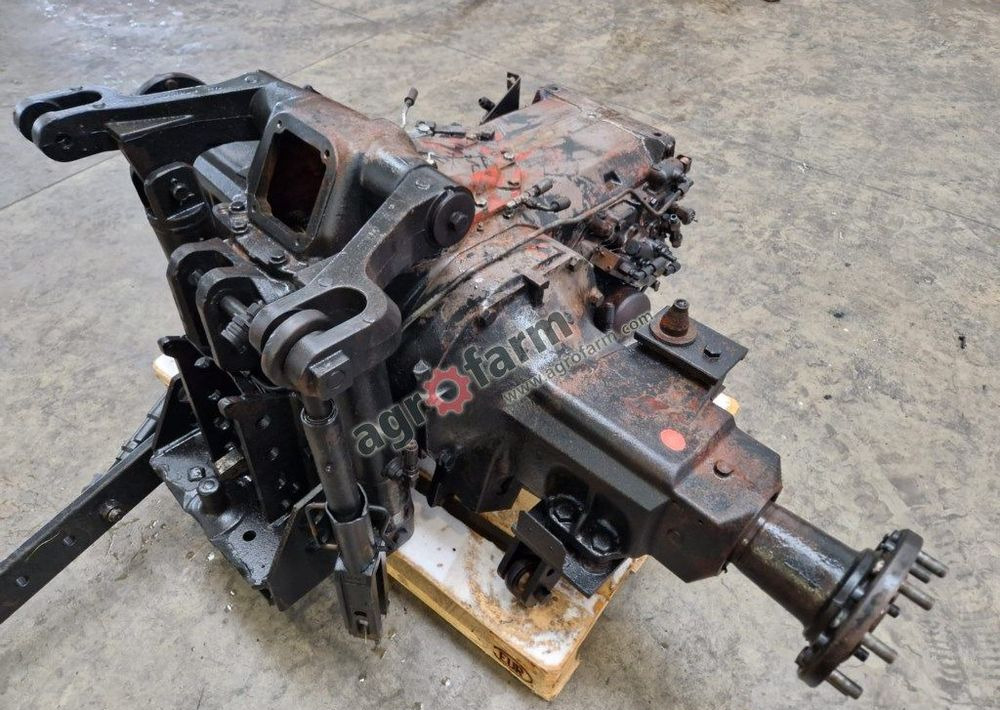 Tylny most Massey Ferguson 6180 - Pavarų dėžė: foto 2 Tylny most Massey Ferguson 6180 - Pavarų dėžė: foto 2