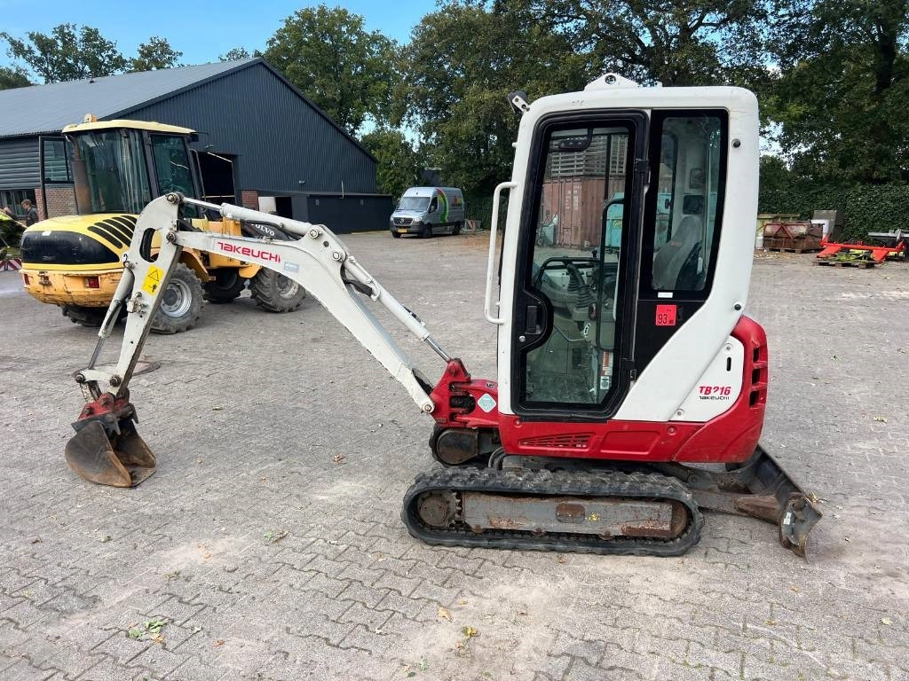 Takeuchi TB 216 - Mini ekskavatorius: foto 2 Takeuchi TB 216 - Mini ekskavatorius: foto 2
