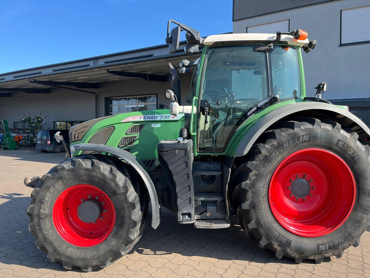Fendt 720 Vario SCR - Traktorius: foto 1 Fendt 720 Vario SCR - Traktorius: foto 1