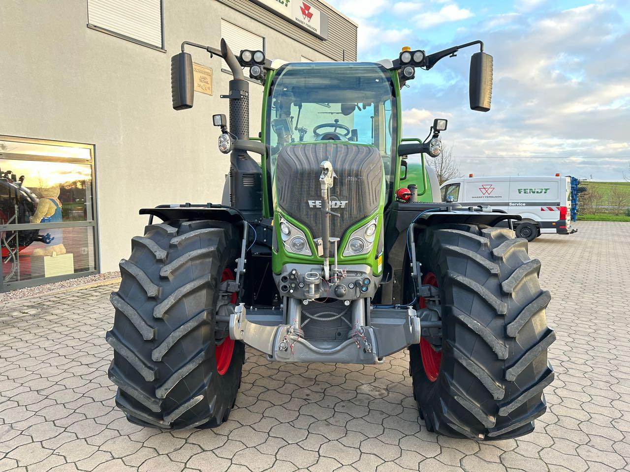 Fendt 724 Vario S4ProfiPlus - Traktorius: foto 2 Fendt 724 Vario S4ProfiPlus - Traktorius: foto 2