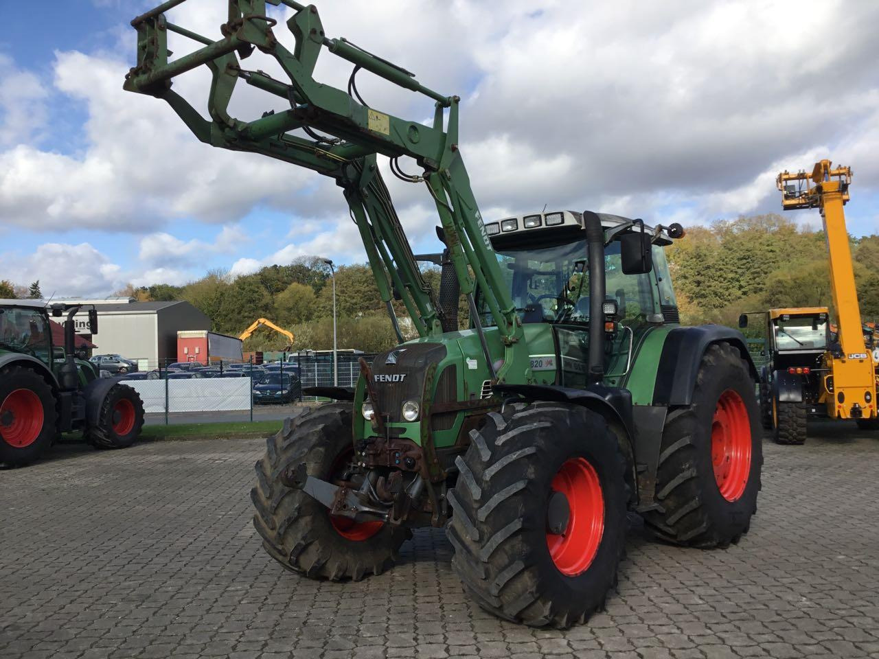Fendt 820 Vario - Traktorius: foto 2 Fendt 820 Vario - Traktorius: foto 2