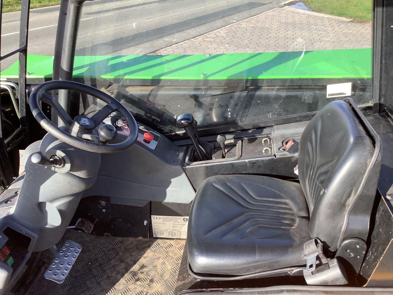 JCB Teletruk TLT 30 D - Teleskopinis krautuvas: foto 5 JCB Teletruk TLT 30 D - Teleskopinis krautuvas: foto 5