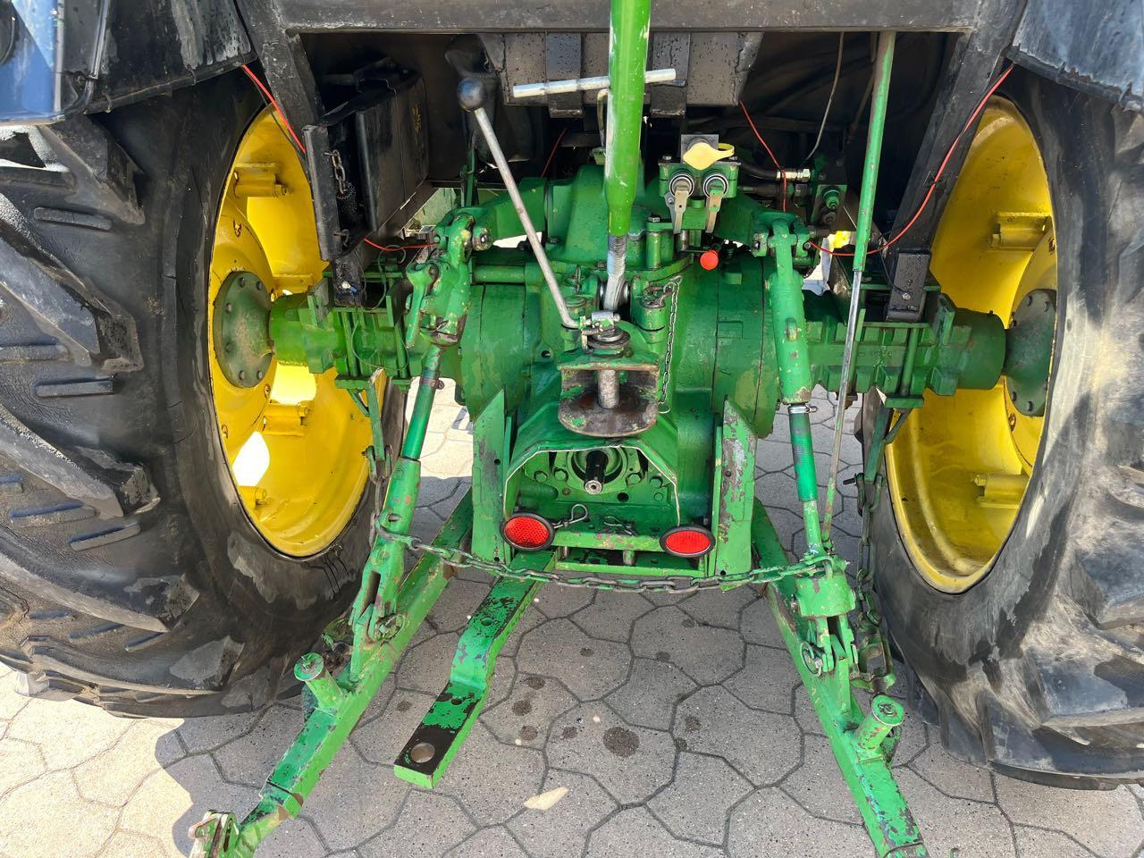 John Deere 2130 S - Traktorius: foto 5 John Deere 2130 S - Traktorius: foto 5
