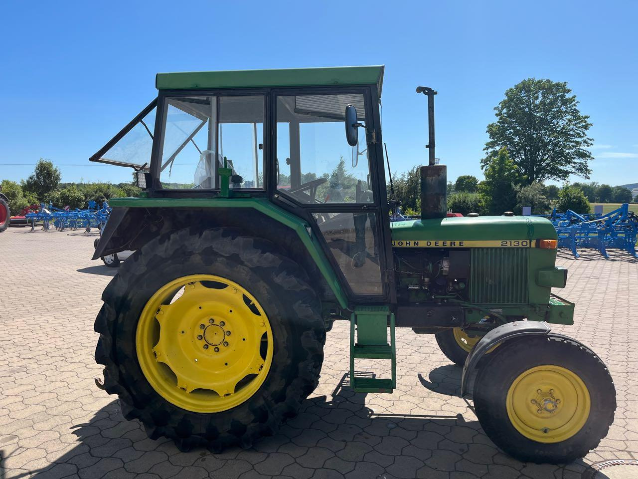 John Deere 2130 S - Traktorius: foto 2 John Deere 2130 S - Traktorius: foto 2