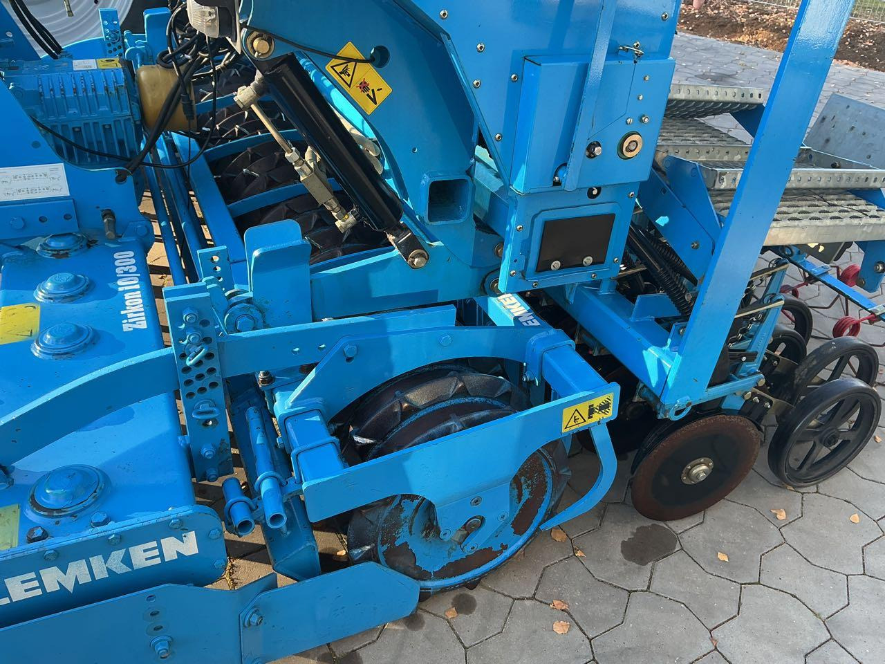 Lemken Saphir 7/300 DS - Kombinuota sėjamoji: foto 3 Lemken Saphir 7/300 DS - Kombinuota sėjamoji: foto 3