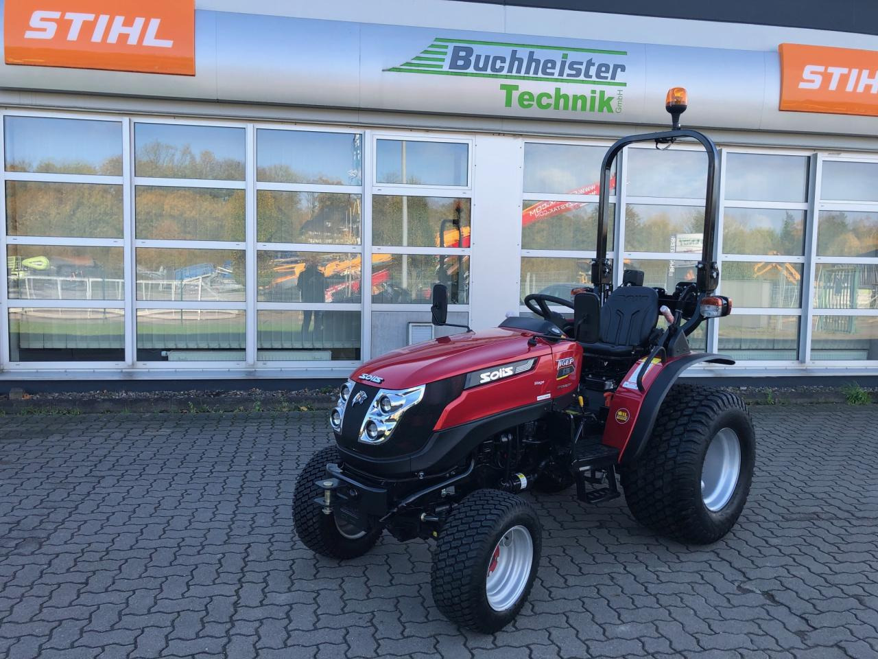 Solis 26 6+2 Tiger - Traktorius: foto 2 Solis 26 6+2 Tiger - Traktorius: foto 2