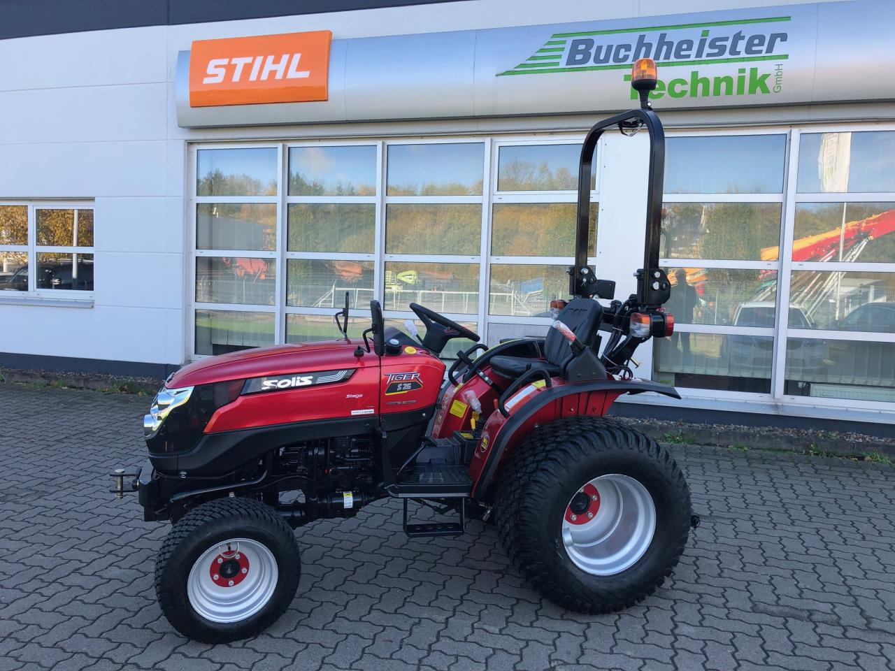 Solis 26 6+2 Tiger - Traktorius: foto 1 Solis 26 6+2 Tiger - Traktorius: foto 1