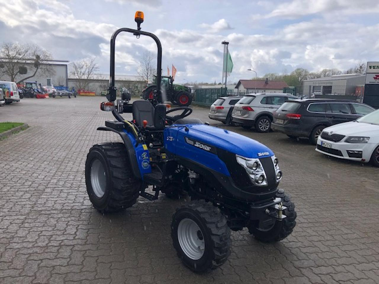 Solis 26+ Seitenschalter - Traktorius: foto 3 Solis 26+ Seitenschalter - Traktorius: foto 3