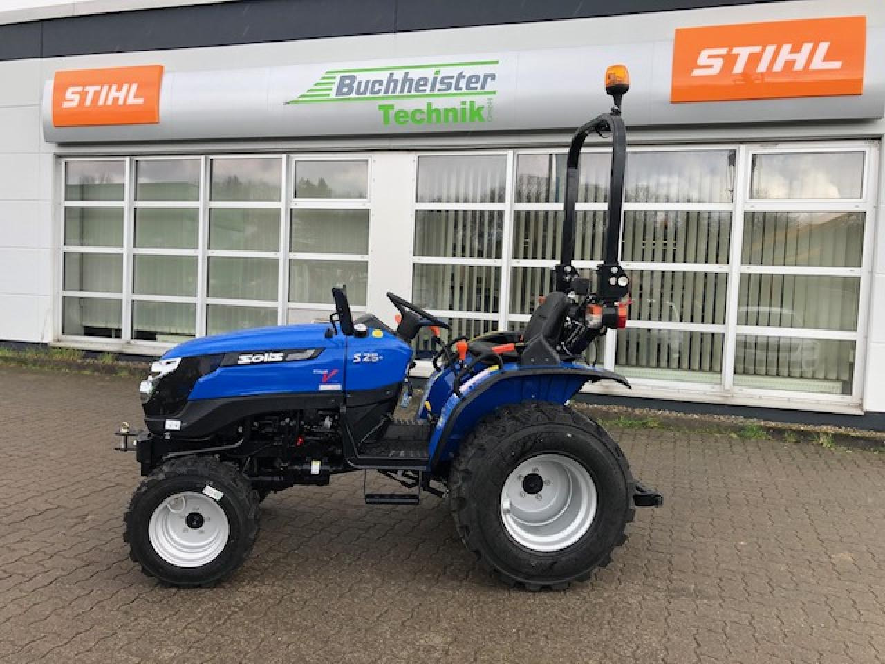 Solis 26+ Seitenschalter - Traktorius: foto 2 Solis 26+ Seitenschalter - Traktorius: foto 2