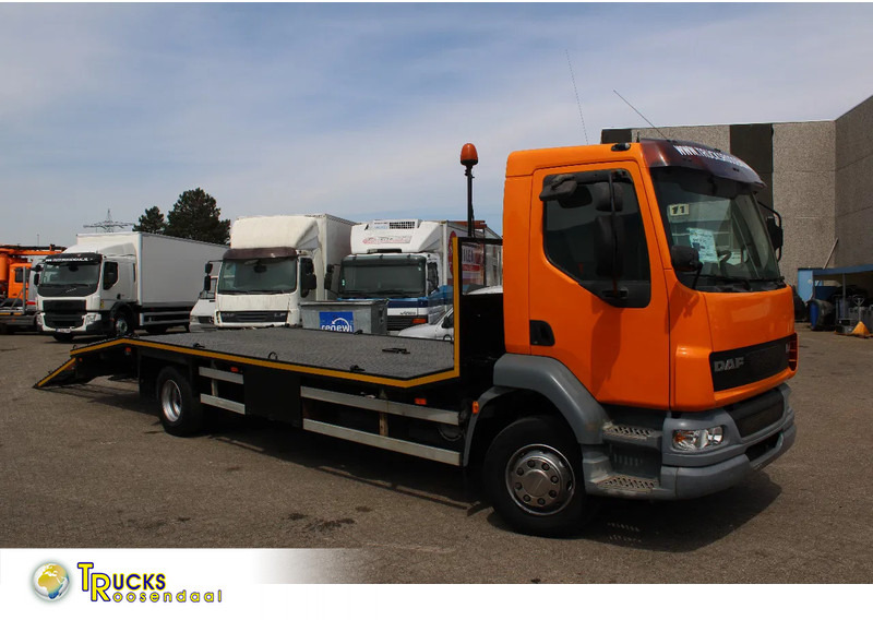 DAF LF 55.220 + HYDROLIC RAMPS + MANUAL - Autovežis sunkvežimis: foto 1 DAF LF 55.220 + HYDROLIC RAMPS + MANUAL - Autovežis sunkvežimis: foto 1
