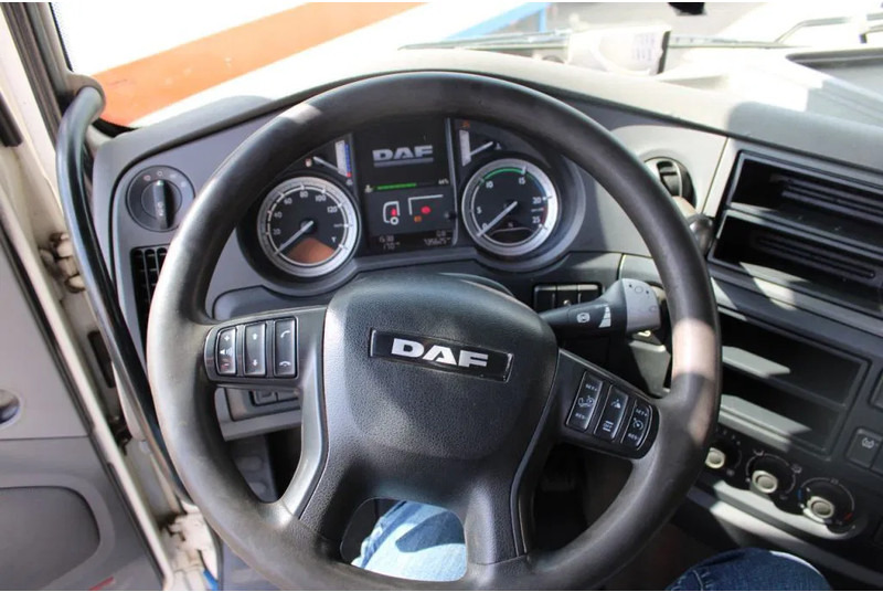 DAF XF 106.460 + Euro 6 + 6X2 + retarder + price is for complete incl combi - Tentinis sunkvežimis: foto 5 DAF XF 106.460 + Euro 6 + 6X2 + retarder + price is for complete incl combi - Tentinis sunkvežimis: foto 5