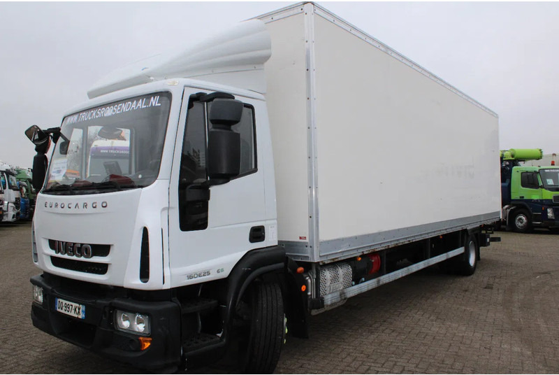 Iveco Eurocargo 160e25 + lift + euro 6 - Furgonas sunkvežimis: foto 2 Iveco Eurocargo 160e25 + lift + euro 6 - Furgonas sunkvežimis: foto 2
