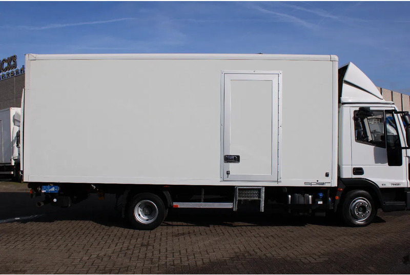 Iveco Eurocargo 75E21 + euro 6 + manual + 7.5t - Furgonas sunkvežimis: foto 5 Iveco Eurocargo 75E21 + euro 6 + manual + 7.5t - Furgonas sunkvežimis: foto 5