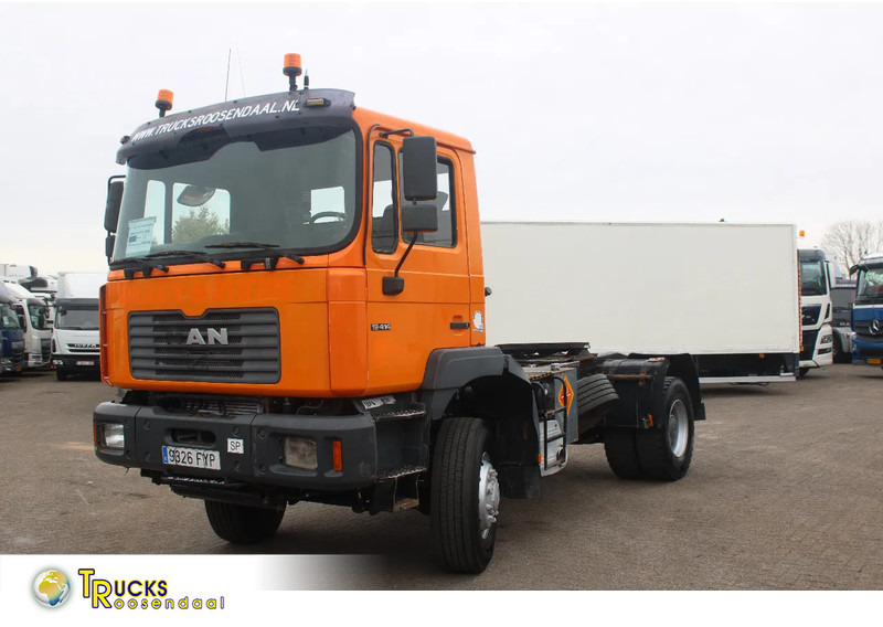 MAN 19 .414 + 4X4 + EURO 2 + MANUAL - Važiuoklės sunkvežimis: foto 1 MAN 19 .414 + 4X4 + EURO 2 + MANUAL - Važiuoklės sunkvežimis: foto 1