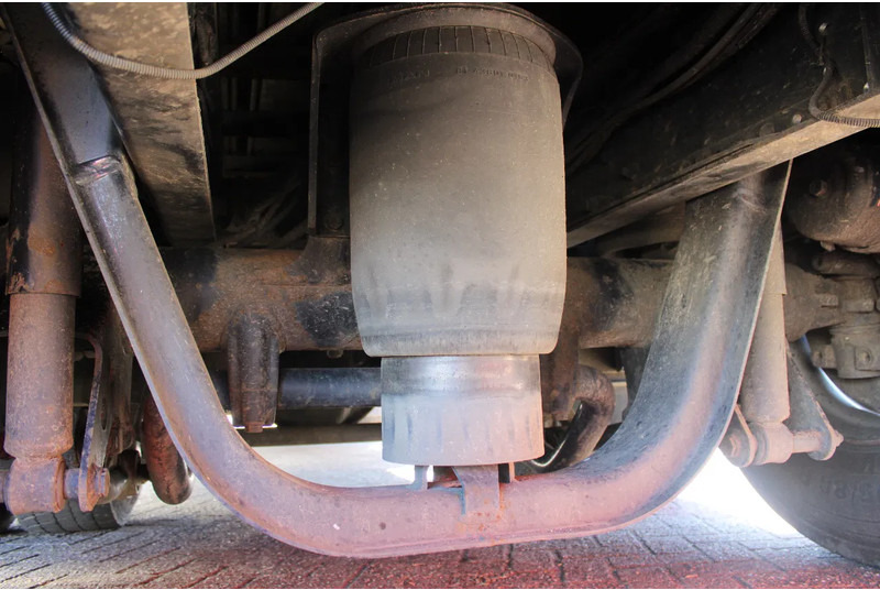 Sunkvežimis su kranu MAN TGS 26.440 + HMF 22T/M + remote + 6x2 steering + EURO 5: foto 10 Sunkvežimis su kranu MAN TGS 26.440 + HMF 22T/M + remote + 6x2 steering + EURO 5: foto 10