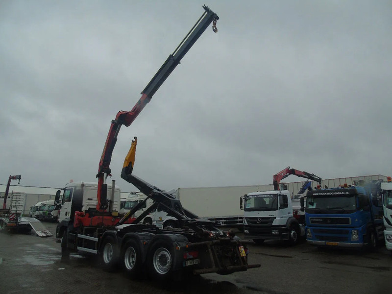 MAN TGS 35.440 + PALFINGER 24500 + 8X4 + EURO 5 + REMOTE - Hook-lift sunkvežimis, Sunkvežimis su kranu: foto 5 MAN TGS 35.440 + PALFINGER 24500 + 8X4 + EURO 5 + REMOTE - Hook-lift sunkvežimis, Sunkvežimis su kranu: foto 5