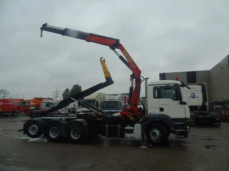 MAN TGS 35.440 + PALFINGER 24500 + 8X4 + EURO 5 + REMOTE - Sunkvežimis su kranu: foto 3 MAN TGS 35.440 + PALFINGER 24500 + 8X4 + EURO 5 + REMOTE - Sunkvežimis su kranu: foto 3