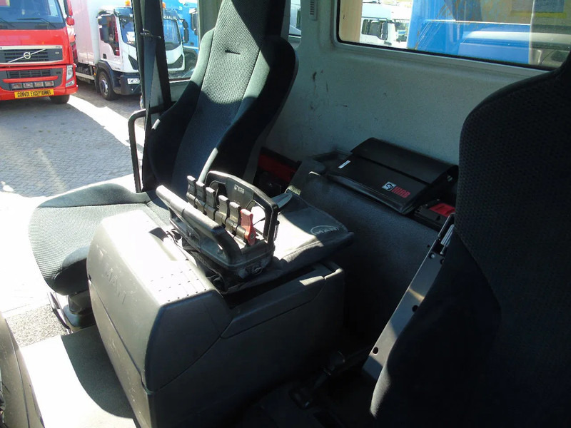 Savivartis sunkvežimis, Sunkvežimis su kranu MAN TGX + 6x6 + HIAB 166 E3 HIPRO + 3SIDE TIPPER: foto 16 Savivartis sunkvežimis, Sunkvežimis su kranu MAN TGX + 6x6 + HIAB 166 E3 HIPRO + 3SIDE TIPPER: foto 16