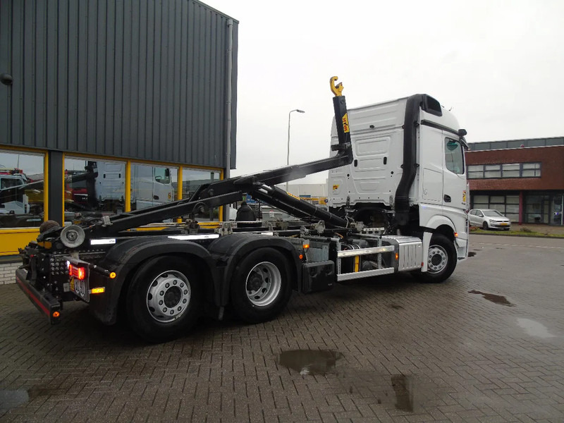 Mercedes-Benz Actros 2548 + 6x2 + RETARDER + 132.000km + 20TON HOOK HYVA - Hook-lift sunkvežimis: foto 3 Mercedes-Benz Actros 2548 + 6x2 + RETARDER + 132.000km + 20TON HOOK HYVA - Hook-lift sunkvežimis: foto 3