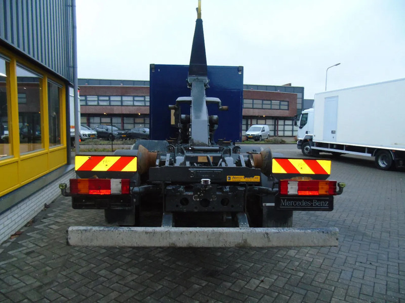 Mercedes-Benz Actros 2632 + PALFINGER + 6X2 + EURO 5 - Hook-lift sunkvežimis: foto 5 Mercedes-Benz Actros 2632 + PALFINGER + 6X2 + EURO 5 - Hook-lift sunkvežimis: foto 5