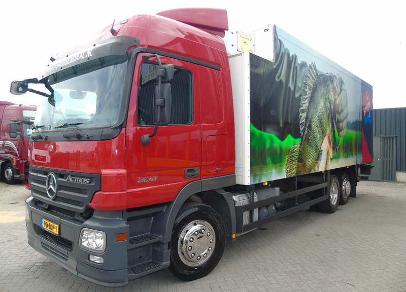 Mercedes-Benz Actros 2641 + CARRIER SUPRA 850 + 6X2 + LIFT + 3 PEDALS - Refrižeratorius sunkvežimis: foto 2 Mercedes-Benz Actros 2641 + CARRIER SUPRA 850 + 6X2 + LIFT + 3 PEDALS - Refrižeratorius sunkvežimis: foto 2