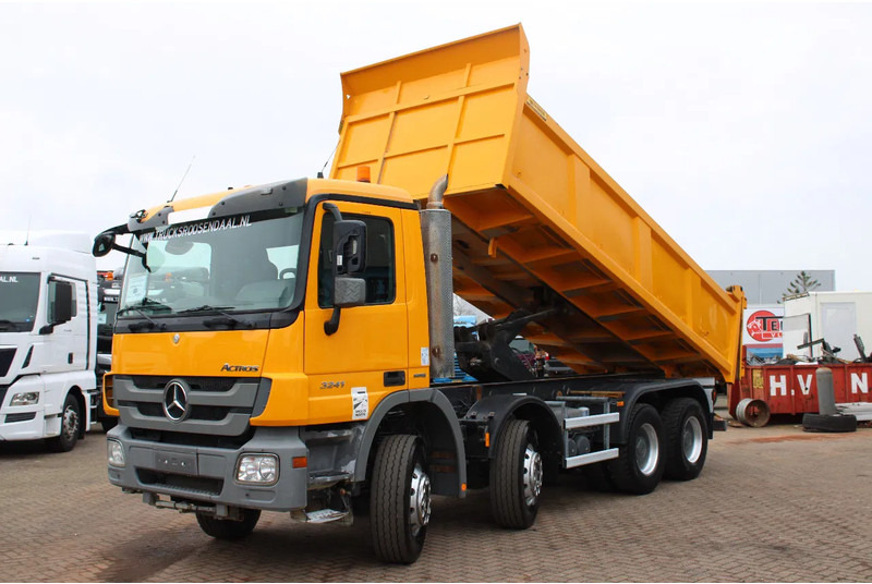 Mercedes-Benz Actros 3241 8x4 + SPRING SPRING BLATT + EURO 5 - Savivartis sunkvežimis: foto 2 Mercedes-Benz Actros 3241 8x4 + SPRING SPRING BLATT + EURO 5 - Savivartis sunkvežimis: foto 2