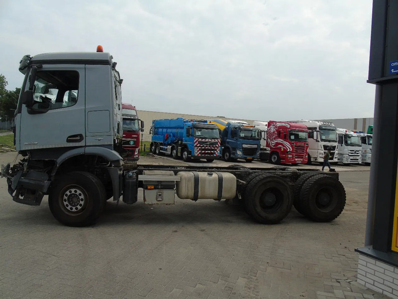 Mercedes-Benz Arocs 2640 + 6x4 + functional / engine good + EURO 6 + Drivabale - Važiuoklės sunkvežimis: foto 4 Mercedes-Benz Arocs 2640 + 6x4 + functional / engine good + EURO 6 + Drivabale - Važiuoklės sunkvežimis: foto 4