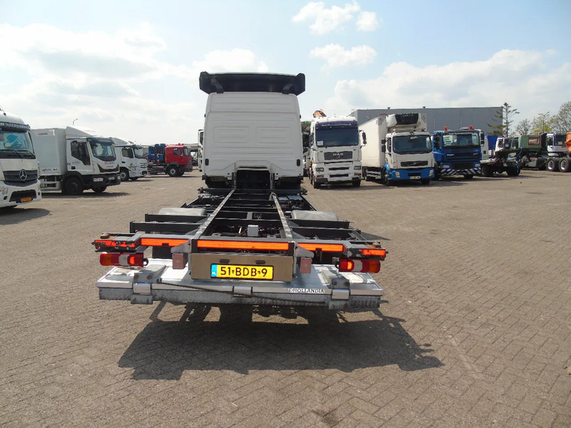 Mercedes-Benz Atego 1218 + EURO 6 + 5 PERS + BDF + LIFT - Konteineris-vežimus/ Sukeisti kūną sunkvežimis: foto 5 Mercedes-Benz Atego 1218 + EURO 6 + 5 PERS + BDF + LIFT - Konteineris-vežimus/ Sukeisti kūną sunkvežimis: foto 5