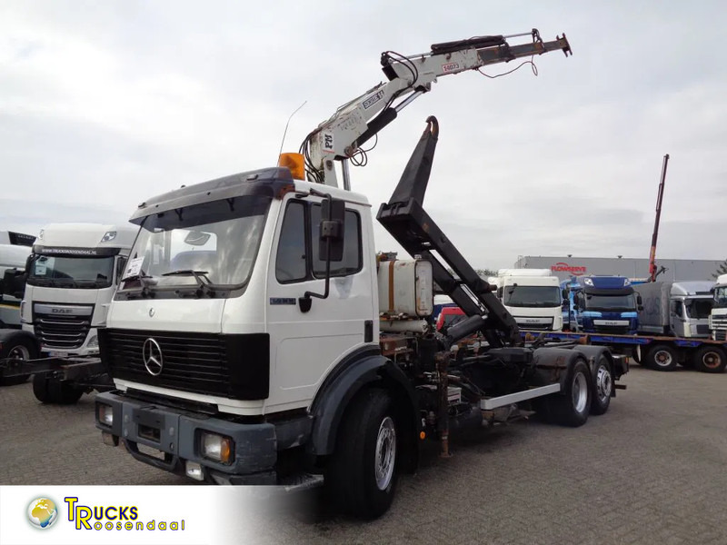 Mercedes-Benz SK 2433 + Semi-Auto + PTO + Serie 14 Crane + 3 pedals - Sunkvežimis su kranu: foto 1 Mercedes-Benz SK 2433 + Semi-Auto + PTO + Serie 14 Crane + 3 pedals - Sunkvežimis su kranu: foto 1