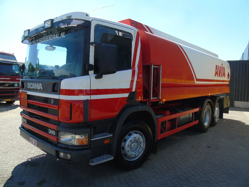 Scania 94 .310 +20.000liter + 6x2 + PUMP/METERS + manual + euro 2 - Autocisterna: foto 4 Scania 94 .310 +20.000liter + 6x2 + PUMP/METERS + manual + euro 2 - Autocisterna: foto 4
