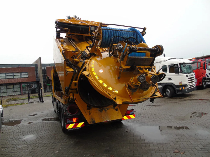 Scania P 360 + COMBI VACUUM WIEDEMANN + 6X4 - Asenizatorius: foto 4 Scania P 360 + COMBI VACUUM WIEDEMANN + 6X4 - Asenizatorius: foto 4