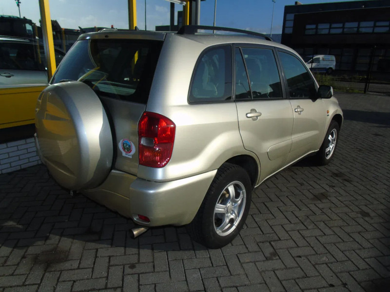 Toyota RAV4 + 4X4 + AUTOMAT + PETROL - Visureigis: foto 4 Toyota RAV4 + 4X4 + AUTOMAT + PETROL - Visureigis: foto 4