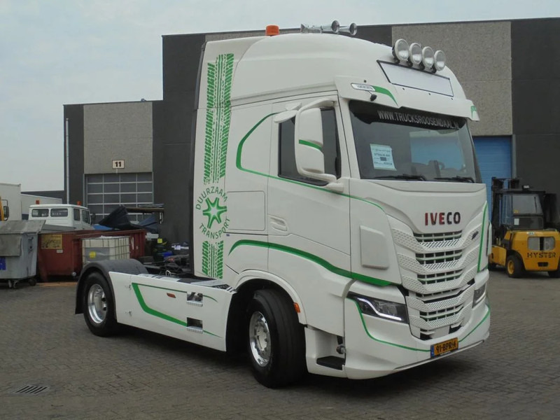 Iveco S-WAY 460+ Euro 6 + LNG + CNG + Retarder - Vilkikas: foto 3 Iveco S-WAY 460+ Euro 6 + LNG + CNG + Retarder - Vilkikas: foto 3