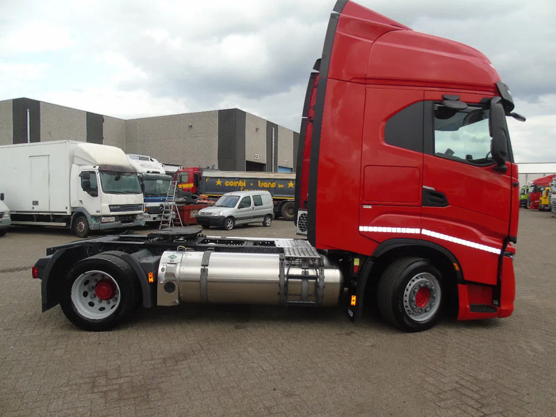 Iveco S-WAY 460 + LNG + 10 PIECES IN STOCK - Vilkikas: foto 3 Iveco S-WAY 460 + LNG + 10 PIECES IN STOCK - Vilkikas: foto 3