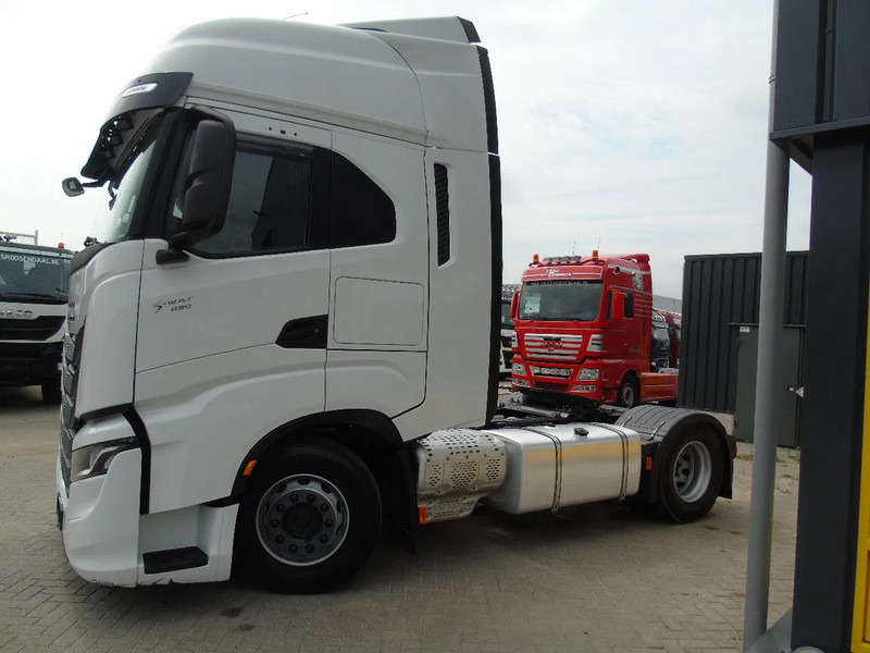 Iveco S-WAY 490 + RETARDER + 93.000KM - Vilkikas: foto 4 Iveco S-WAY 490 + RETARDER + 93.000KM - Vilkikas: foto 4