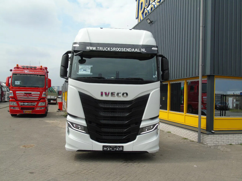 Iveco S-WAY 490 + RETARDER + 93.000KM - Vilkikas: foto 3 Iveco S-WAY 490 + RETARDER + 93.000KM - Vilkikas: foto 3
