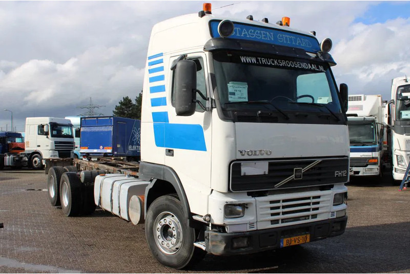 Volvo FH 12.420 + Euro 2 + 6x2 + Manual - Važiuoklės sunkvežimis: foto 3 Volvo FH 12.420 + Euro 2 + 6x2 + Manual - Važiuoklės sunkvežimis: foto 3