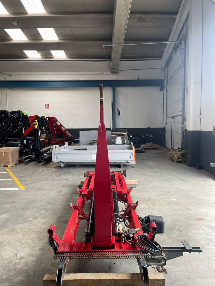 Multilift XR 10 S 36 - Išverčiamas konteineris: foto 4 Multilift XR 10 S 36 - Išverčiamas konteineris: foto 4