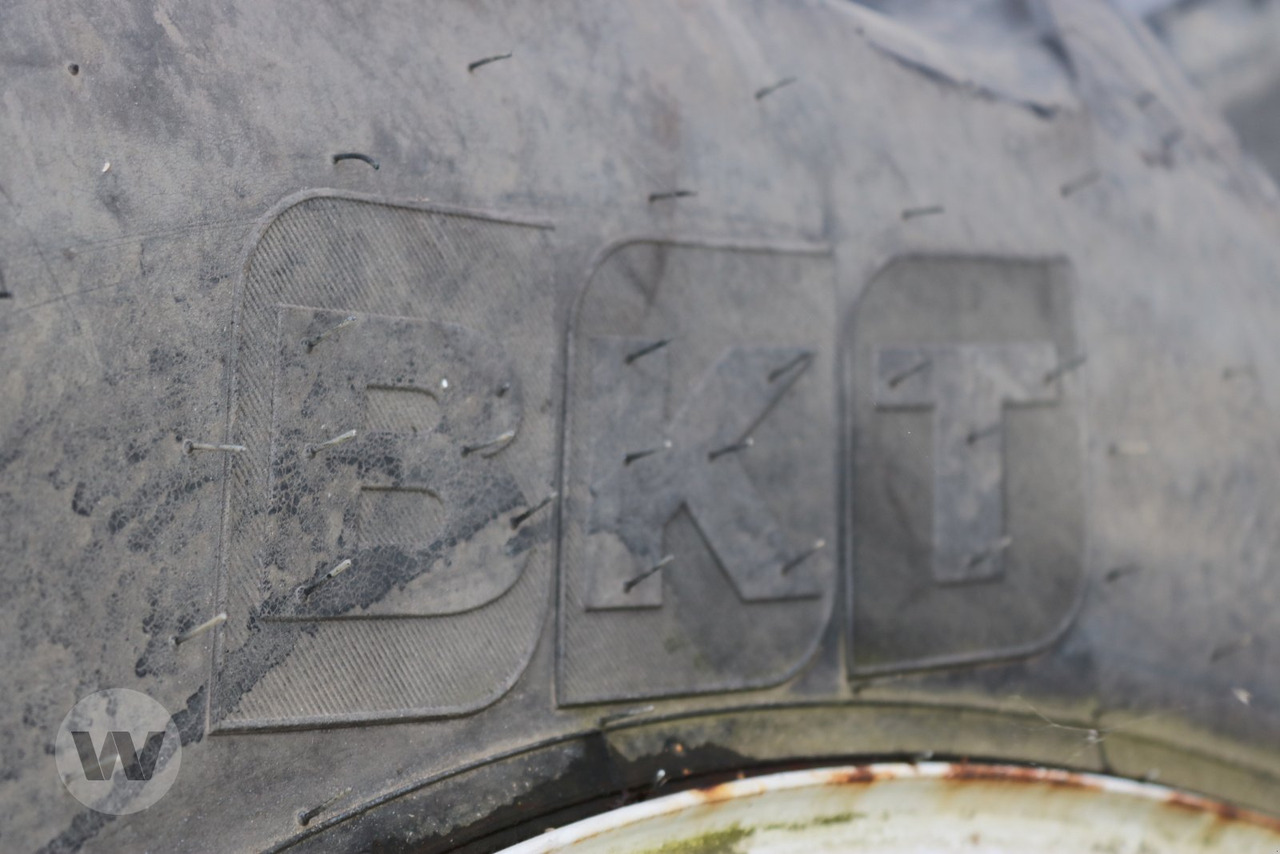 480/70 R38 - Padangos ir ratlankiai - Žemės ūkio technika: foto 4 480/70 R38 - Padangos ir ratlankiai - Žemės ūkio technika: foto 4