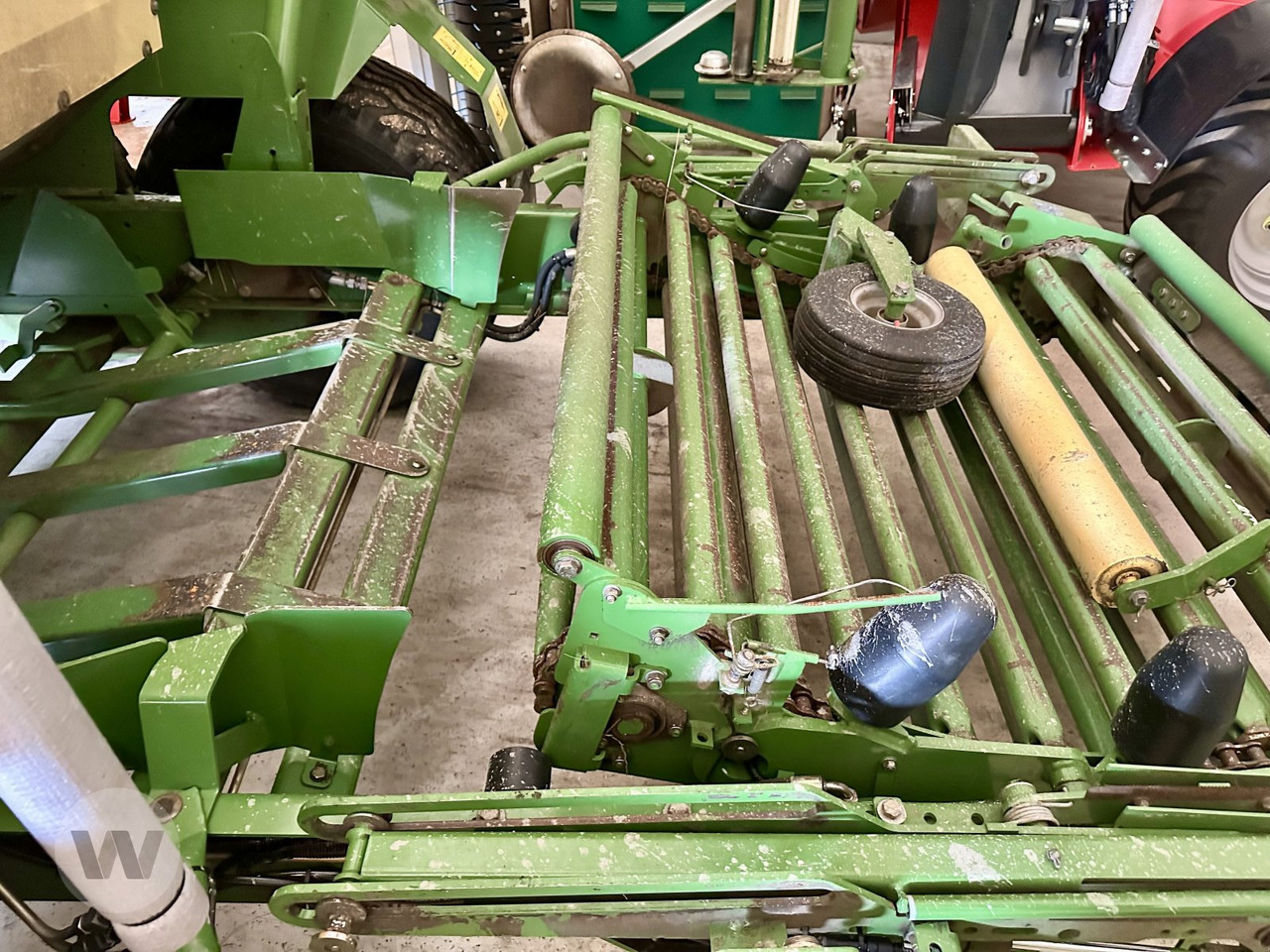 Krone Comprima CF 155 XC - Ruloninis presas: foto 5 Krone Comprima CF 155 XC - Ruloninis presas: foto 5