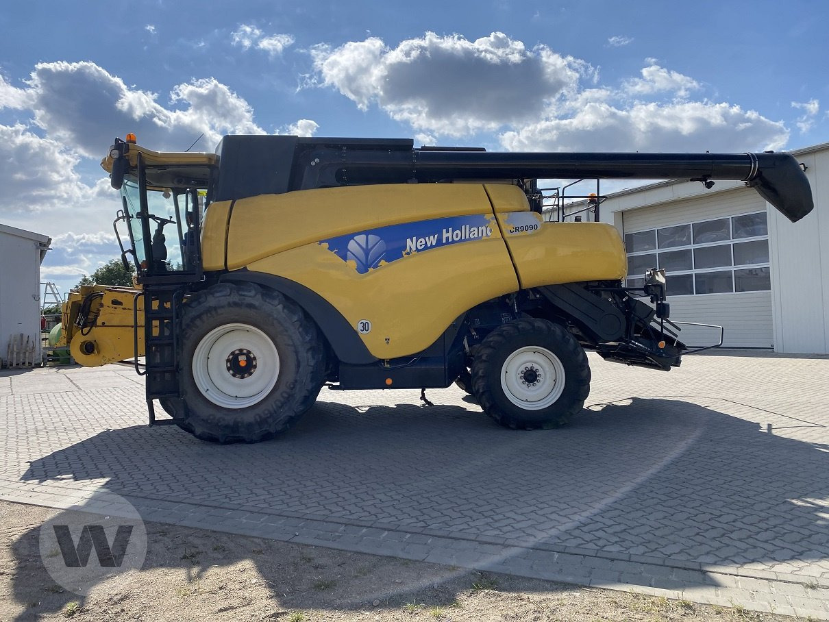 New Holland CR 9090 - Derliaus nuėmimo kombainas: foto 1 New Holland CR 9090 - Derliaus nuėmimo kombainas: foto 1