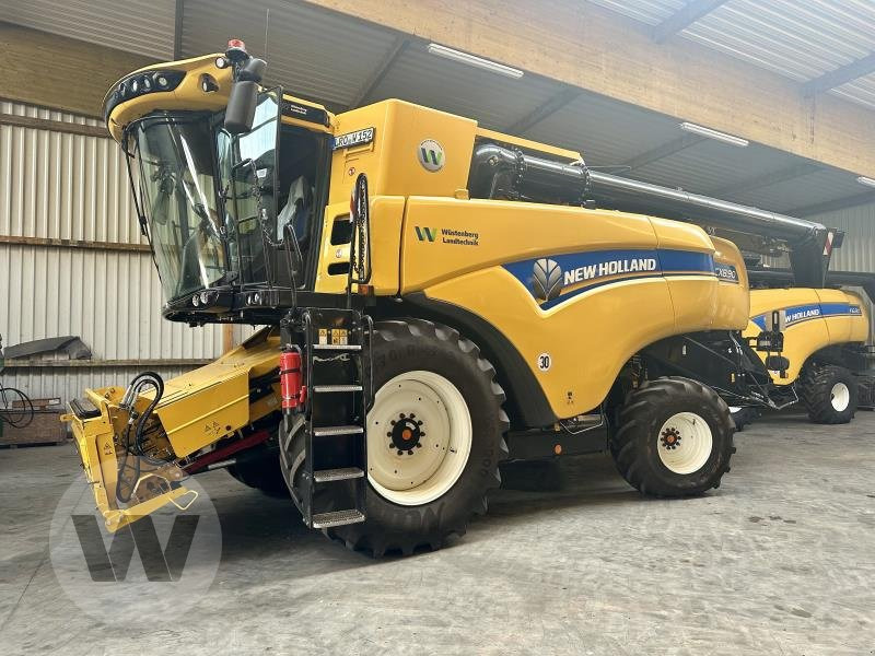 New Holland CX 8.90 - Derliaus nuėmimo kombainas: foto 1 New Holland CX 8.90 - Derliaus nuėmimo kombainas: foto 1