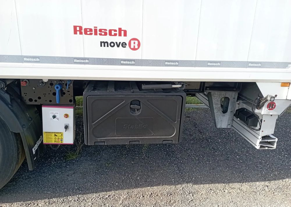 Reisch 3x Ruchoma podłoga 2 - 2022 , 1-2023 - Su slankiojanciomis grindimis puspriekabė: foto 4 Reisch 3x Ruchoma podłoga 2 - 2022 , 1-2023 - Su slankiojanciomis grindimis puspriekabė: foto 4