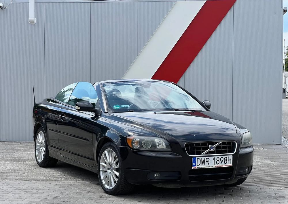 Volvo C70 2.4 Momentum - Lengvasis automobilis: foto 3 Volvo C70 2.4 Momentum - Lengvasis automobilis: foto 3
