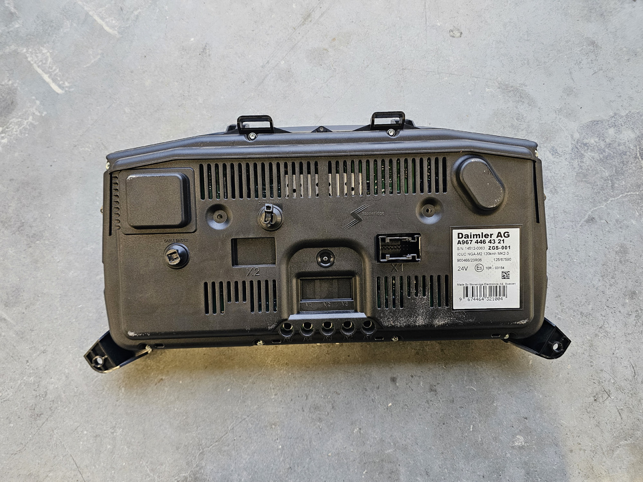 MERCEDES-BENZ ATEGO EURO 6 / DASHBOARD COUNTER / A9674464321 ZGS-001 - Atsarginės dalys: foto 3 MERCEDES-BENZ ATEGO EURO 6 / DASHBOARD COUNTER / A9674464321 ZGS-001 - Atsarginės dalys: foto 3