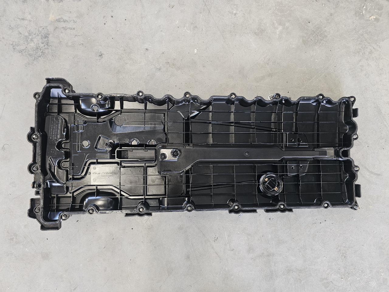 MERCEDES-BENZ ATEGO MP4 EURO 6 / OM936 / ENGINE COVER / A9360100930 - Variklis ir dalys: foto 3 MERCEDES-BENZ ATEGO MP4 EURO 6 / OM936 / ENGINE COVER / A9360100930 - Variklis ir dalys: foto 3