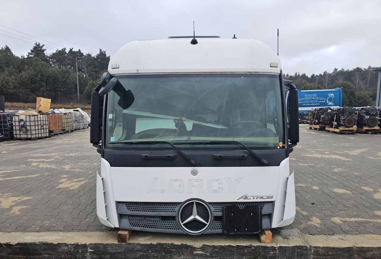 Mercedes-Benz ACTROS MP4 StreamSpace 1843 Mercedes-Benz ACTROS MP4 truck - Kabina - Sunkvežimis: foto 1 Mercedes-Benz ACTROS MP4 StreamSpace 1843 Mercedes-Benz ACTROS MP4 truck - Kabina - Sunkvežimis: foto 1