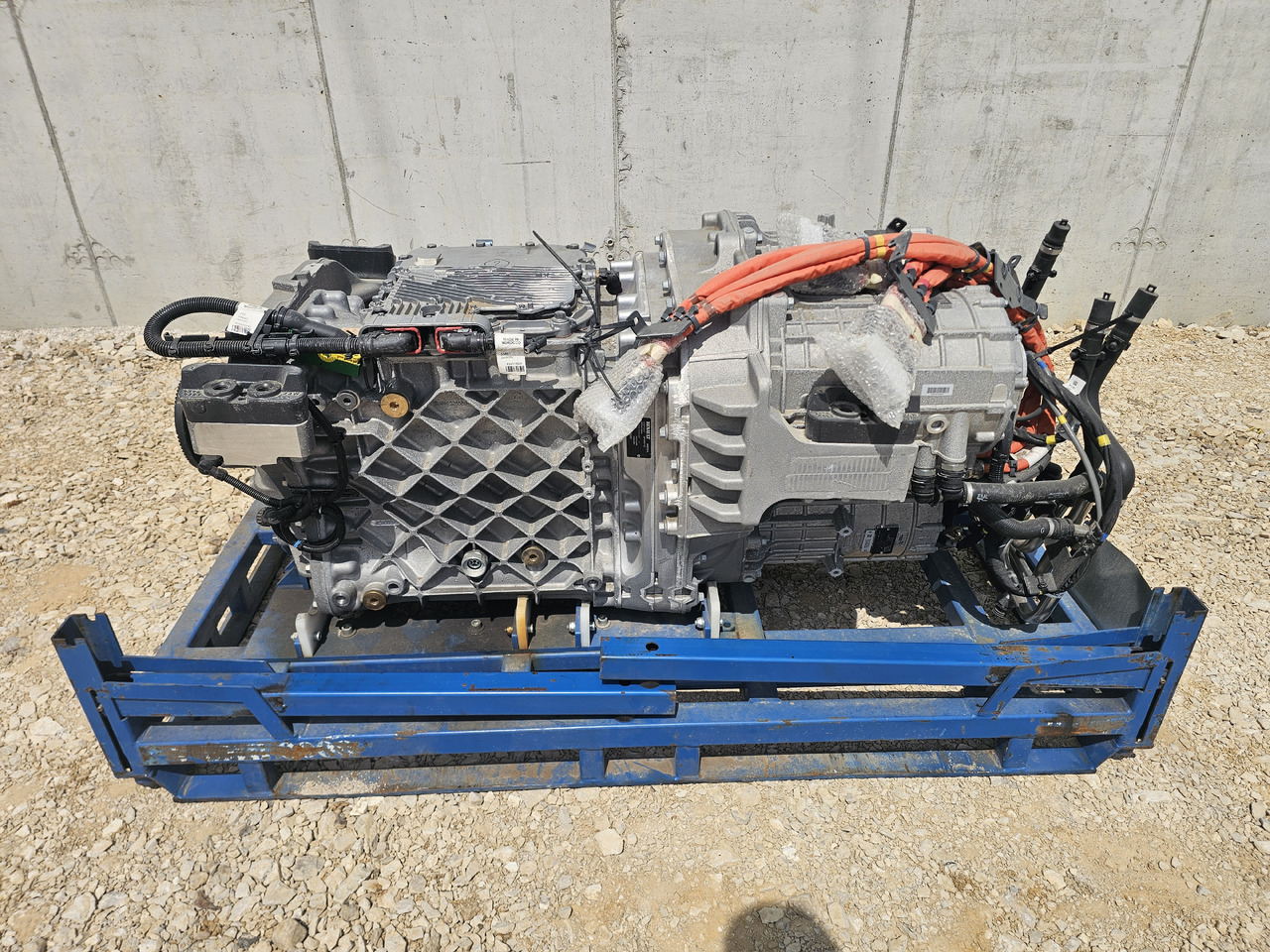 RENAULT ELECTRIC ENGINE / EPT2412 / NEM3 / T E-TECH C-ETECH - Variklis: foto 1 RENAULT ELECTRIC ENGINE / EPT2412 / NEM3 / T E-TECH C-ETECH - Variklis: foto 1